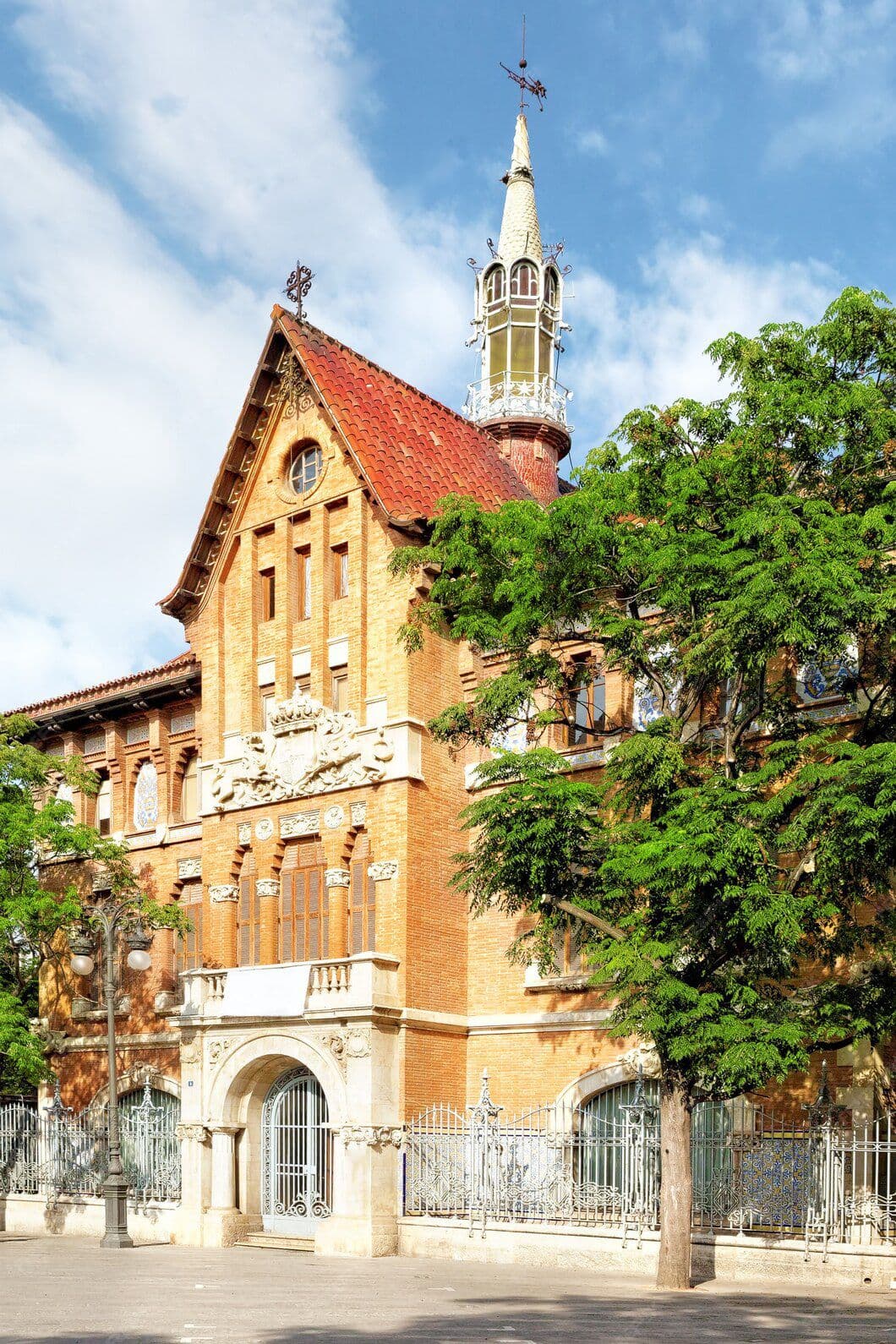 La Llotgeta. Fachada lateral