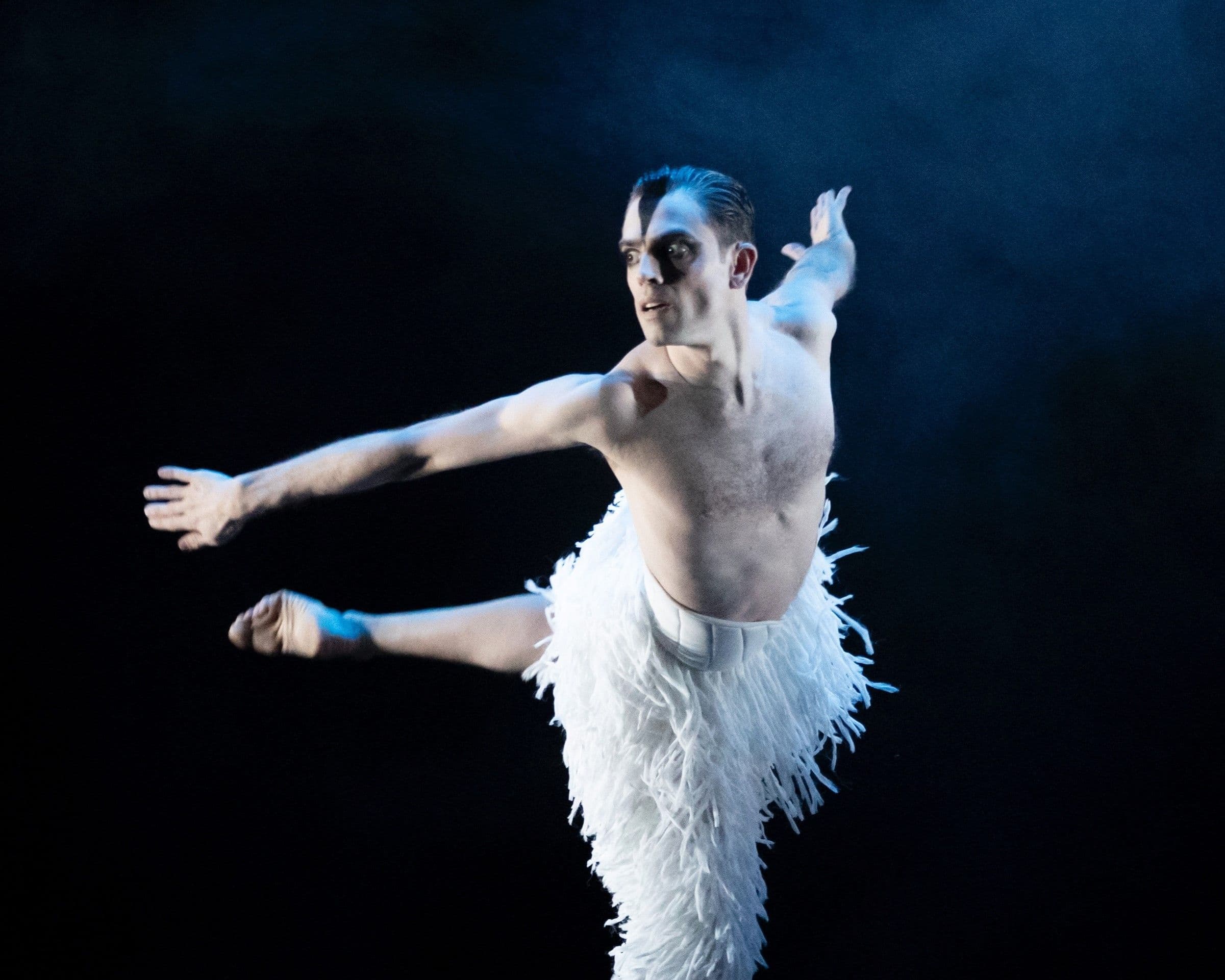 Iván Delgado, el hombre cisne